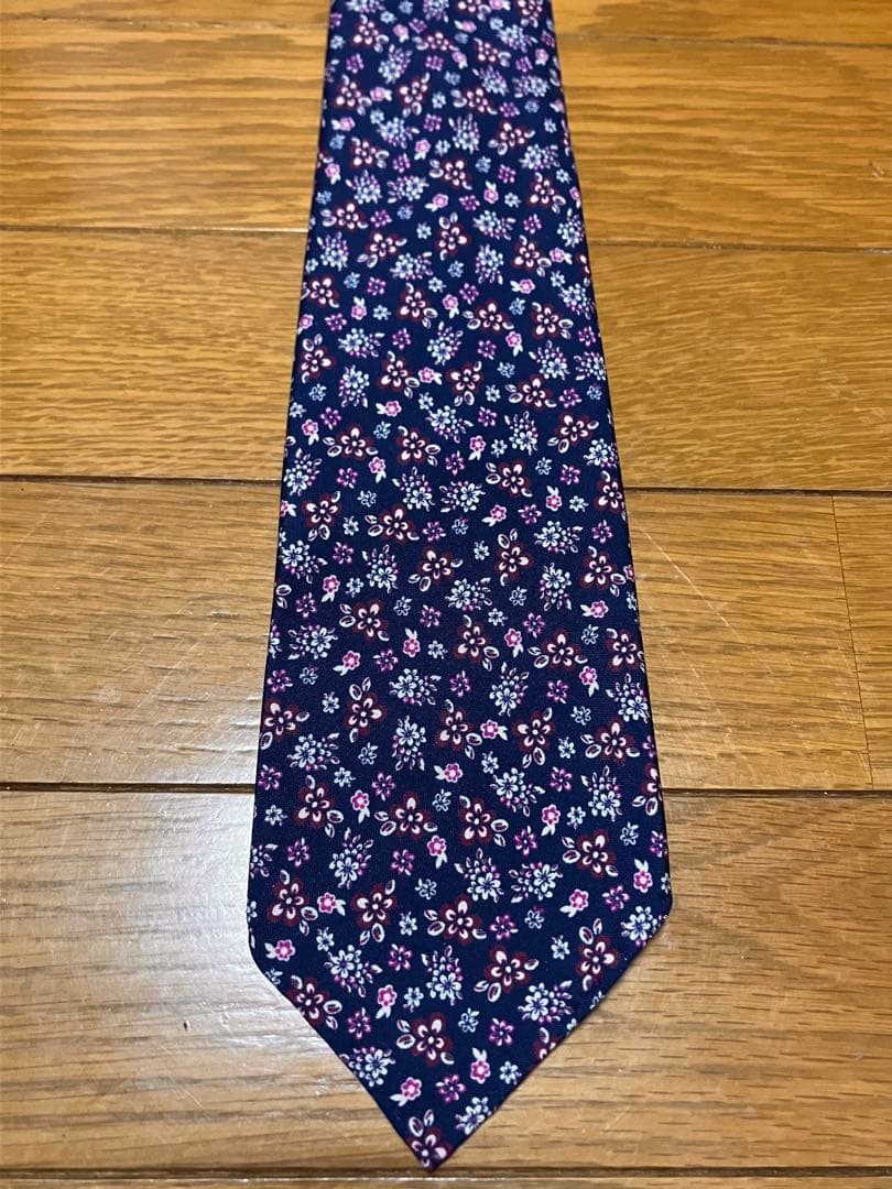 タイユアタイ ネクタイ　セッテピエゲ　花柄　新品未使用　フラワー