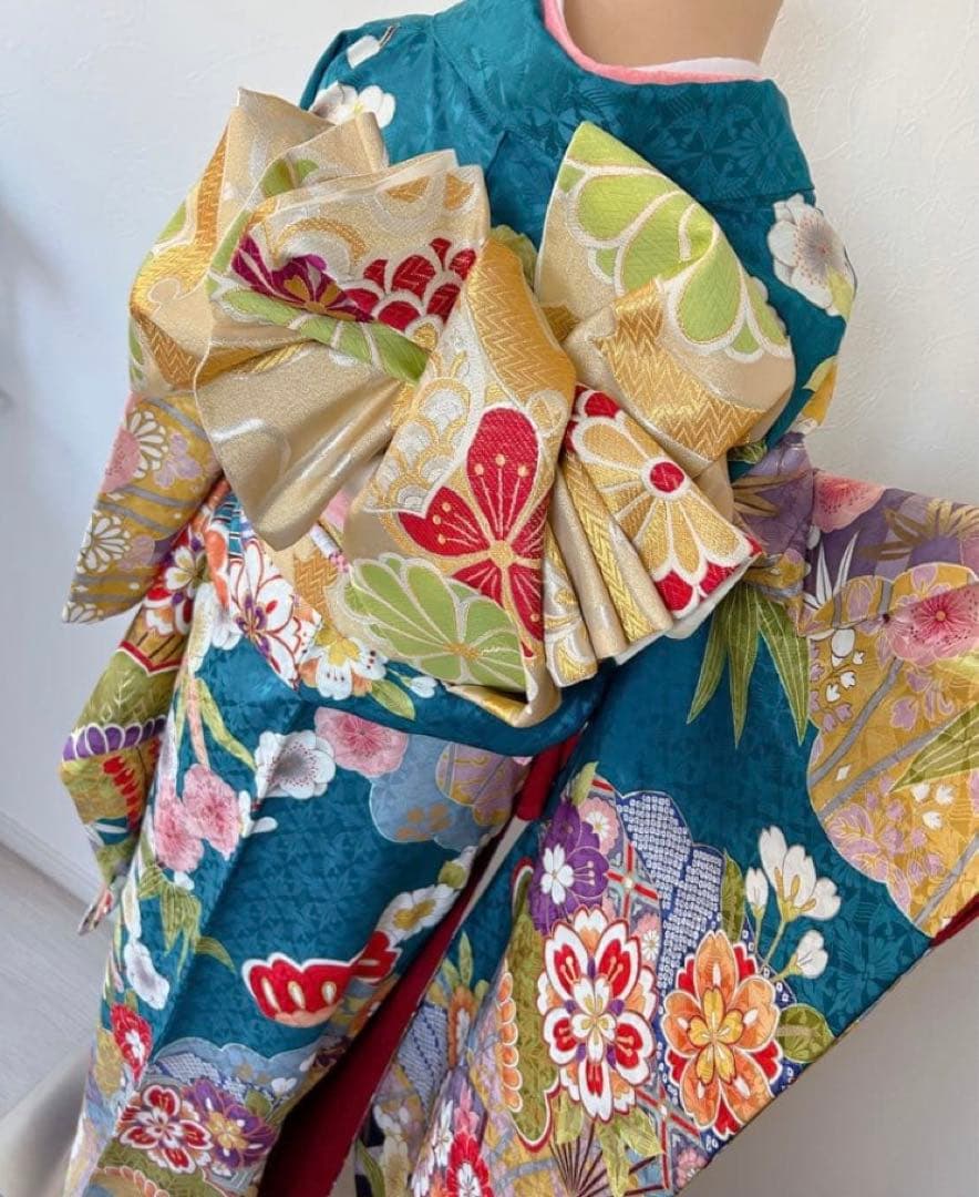 振袖フルセット　華やかな花柄　青ブルー系　古典柄