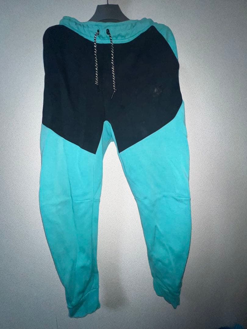 NIKEテックフリース　ティファニーブルー