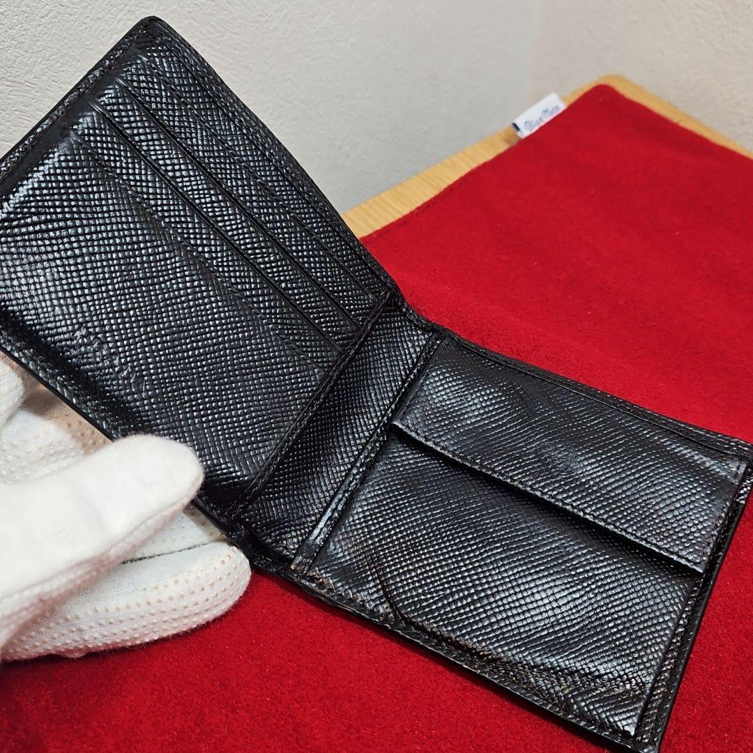 PRADA プラダ 折り財布 三角プレート ロゴ金具 サフィアーノレザー 黒