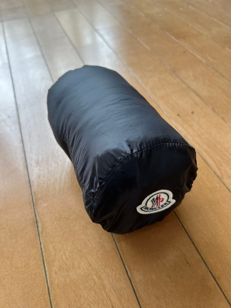 s*y様 モンクレールMONCLER フリルダウンベスト 携帯ポーチ付き