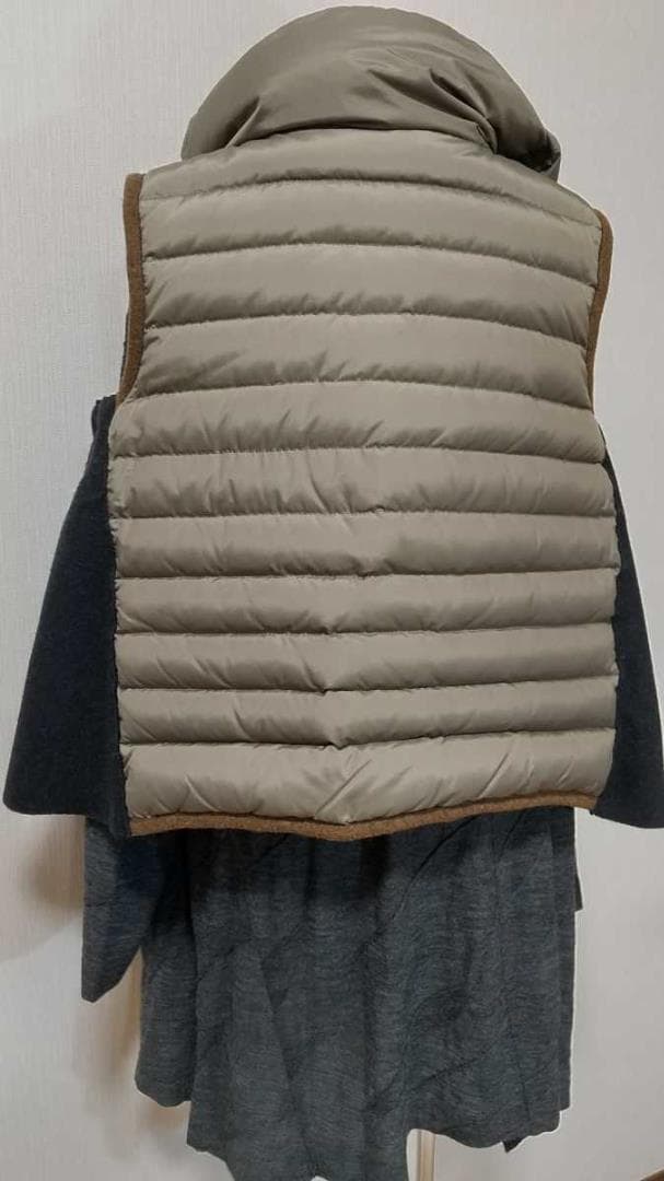 HACHE 中綿フレアベスト４０カーキイタリア製　ワンピースおまけ