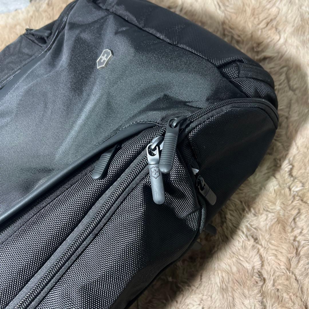 新品未使用 Victorinoxビクトリノックス アルトモントプロフェッショナル