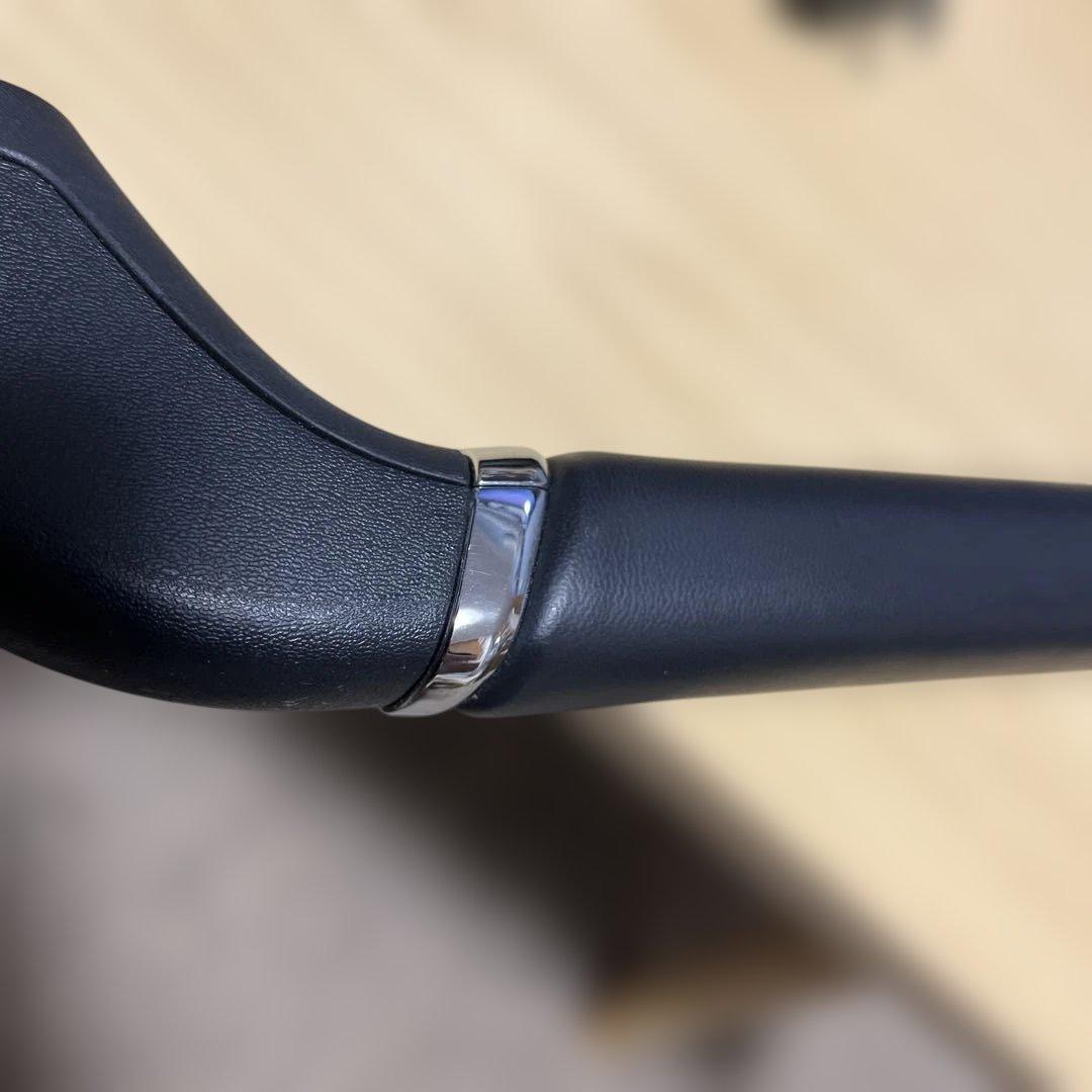 トヨタ純正30系アルファード／ヴェルファイア2列目アシストグリップ左右セット中古