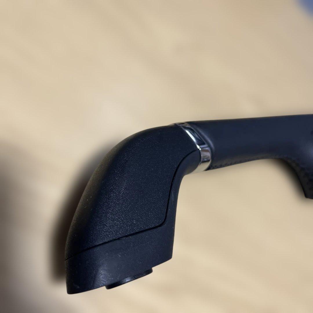 トヨタ純正30系アルファード／ヴェルファイア2列目アシストグリップ左右セット中古