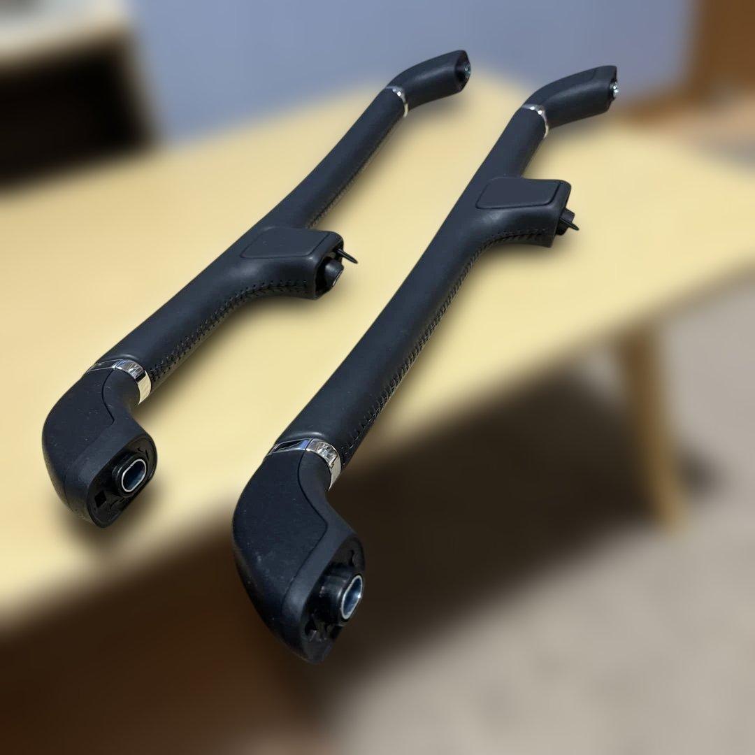 トヨタ純正30系アルファード／ヴェルファイア2列目アシストグリップ左右セット中古