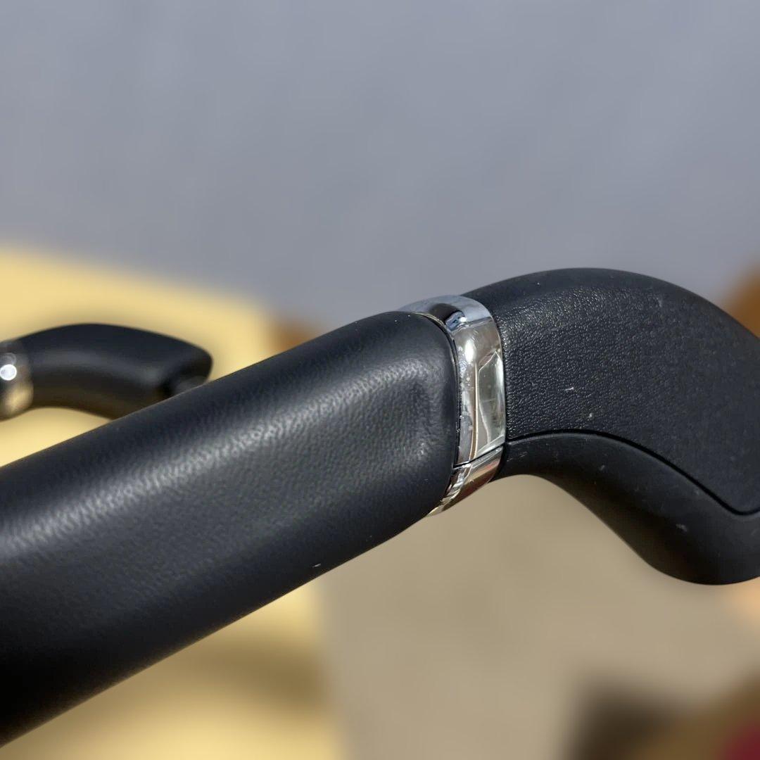 トヨタ純正30系アルファード／ヴェルファイア2列目アシストグリップ左右セット中古