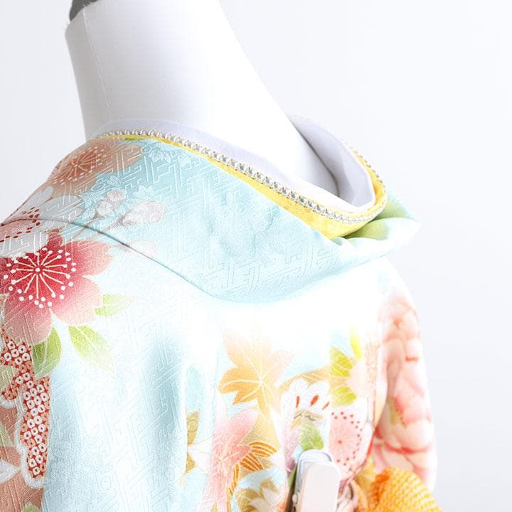 ◆正絹振袖６点セット◆水色ベースに古典柄振袖　 HKZ3120