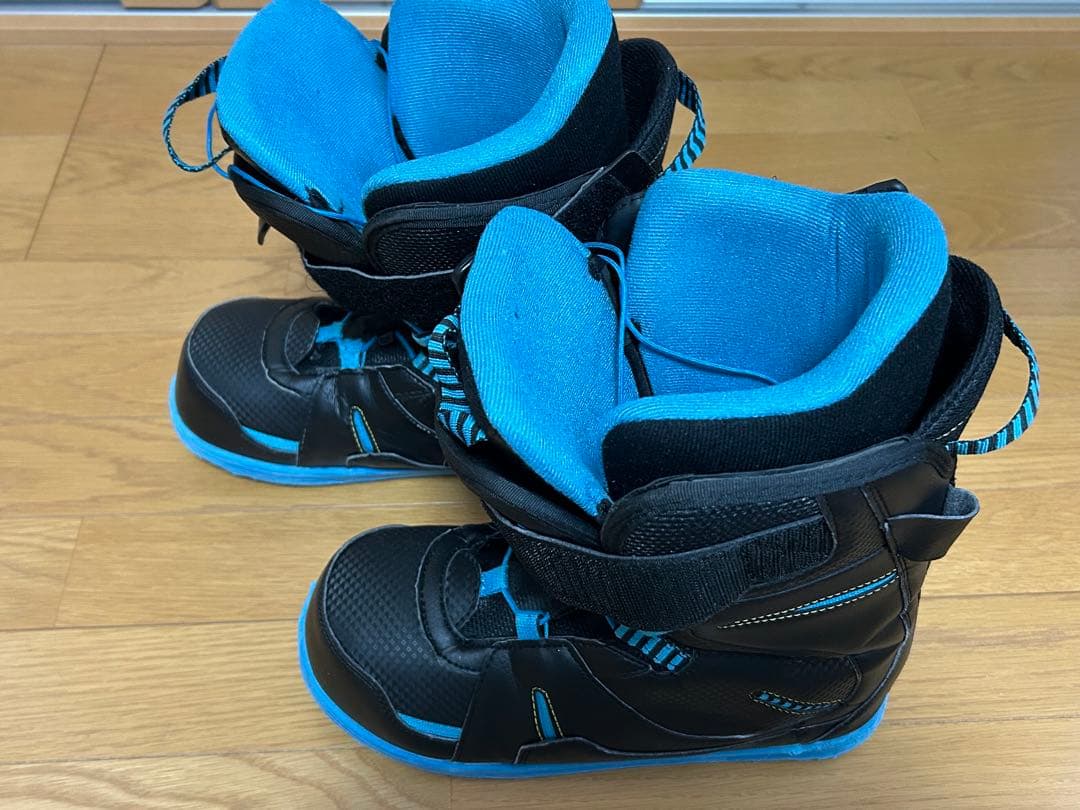 スノーボード　板＋バインディング＋ブーツ　初心者用セット