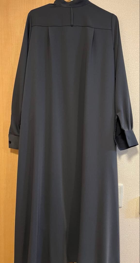 ワンピース graphpaper satin band collar dress