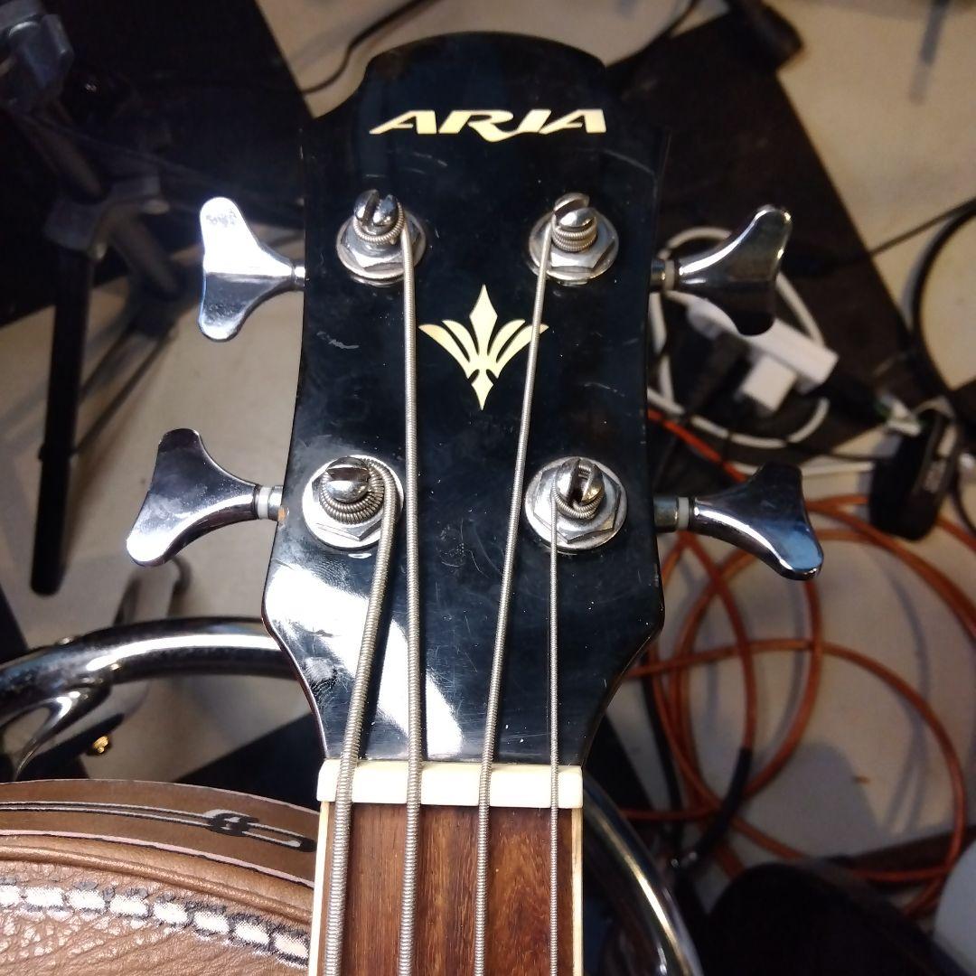 ARIAアコースティックベース