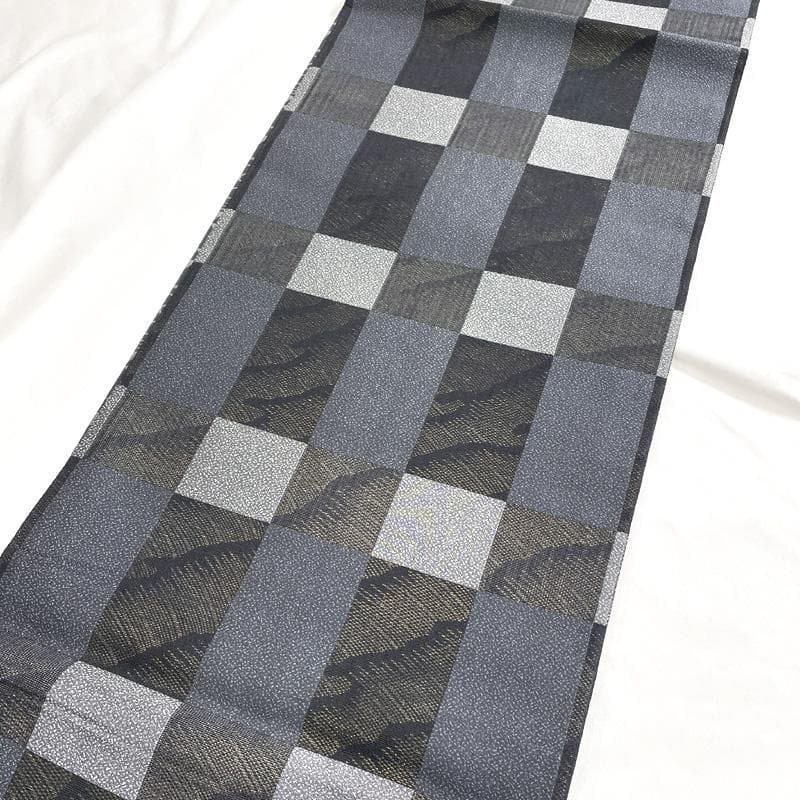 512my135△鱗文 唐草 変わり市松 金糸 モダン リバーシブル 袋帯△美品