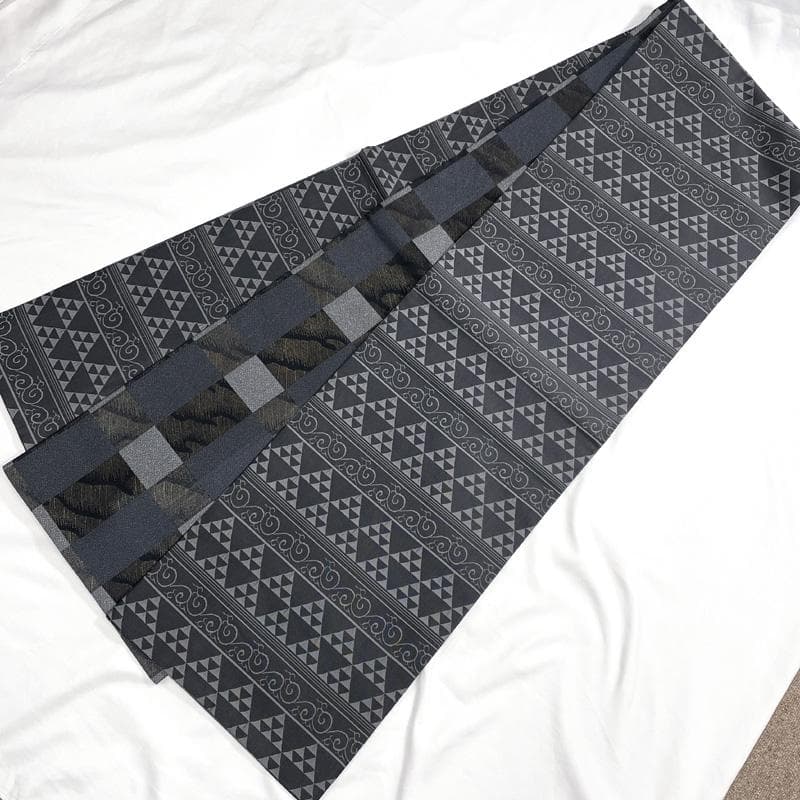 512my135△鱗文 唐草 変わり市松 金糸 モダン リバーシブル 袋帯△美品