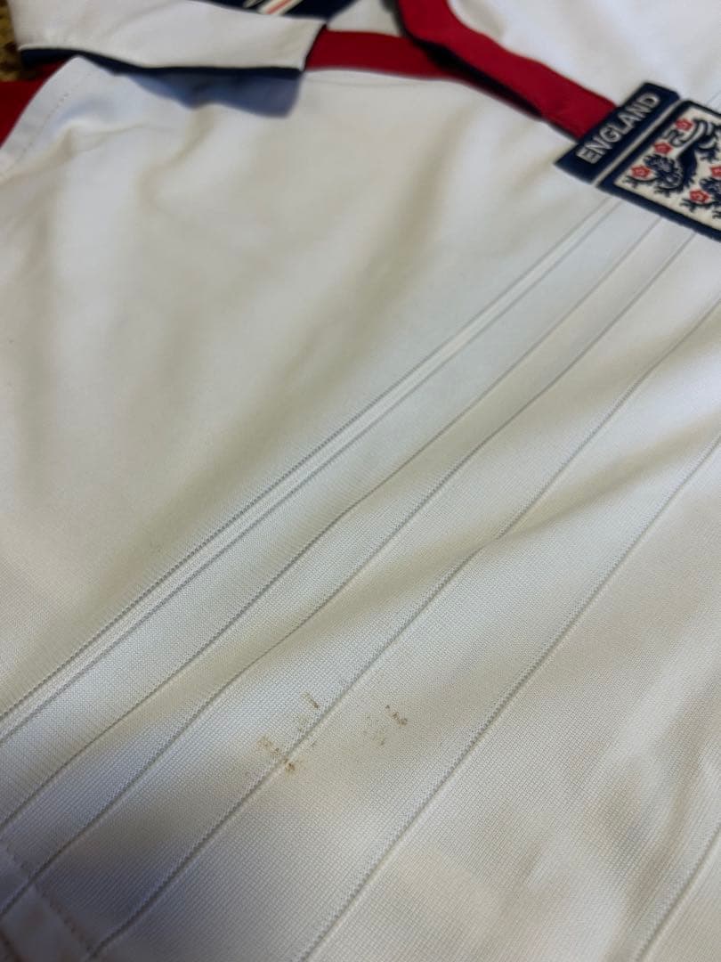 2004 イングランド代表 ベッカム サイン入りシャツ 7 ギャランティ付き