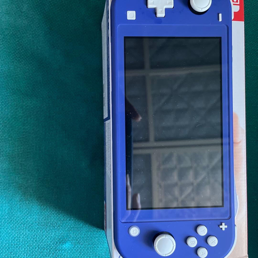 ニンテンドーSwitchライトブルーカラー