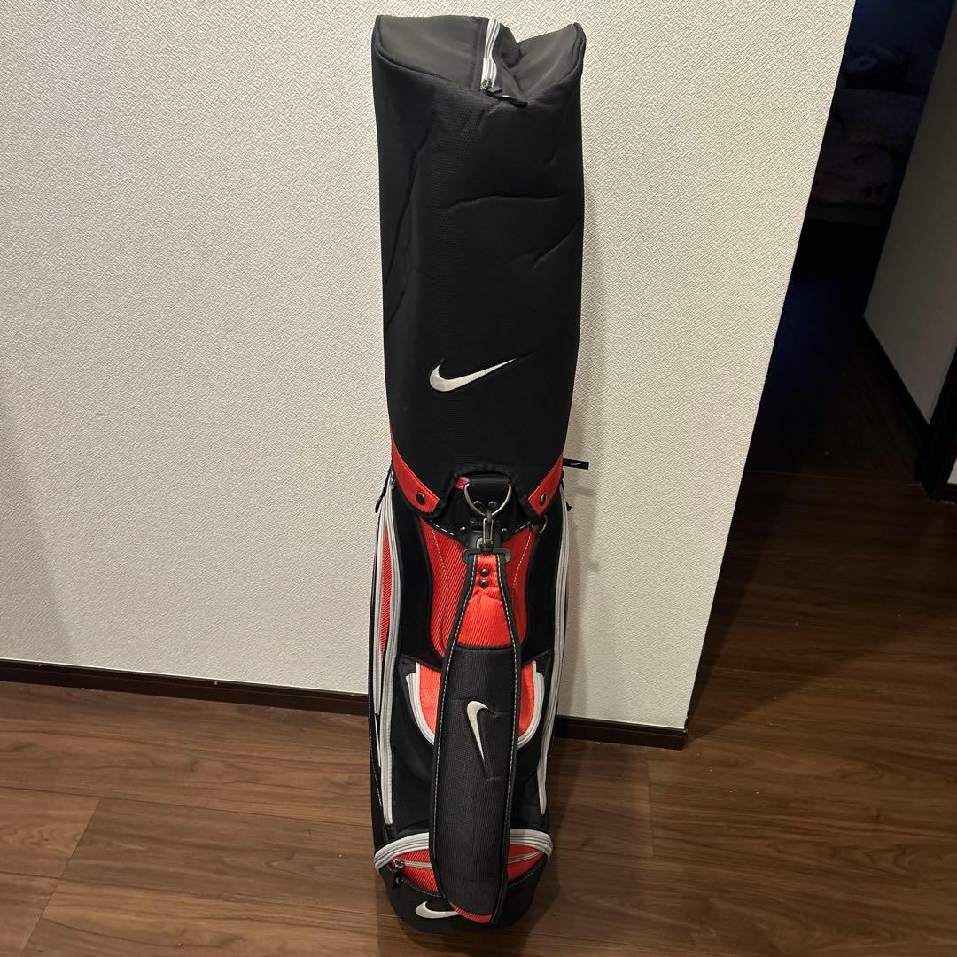 美品ナイキ レッド/ブラック 赤/黒　布地　軽量 ゴルフバッグ キャディバッグ