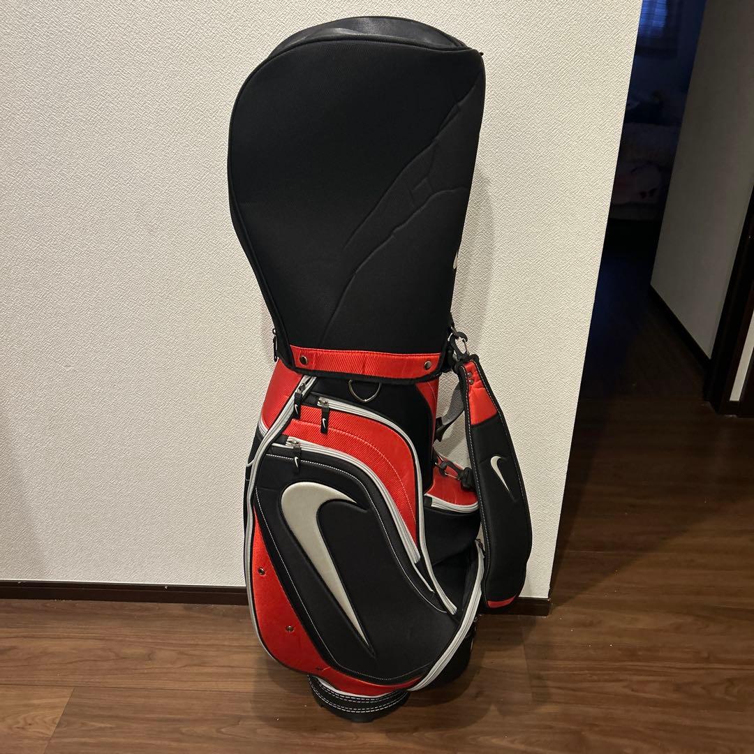 美品ナイキ レッド/ブラック 赤/黒　布地　軽量 ゴルフバッグ キャディバッグ