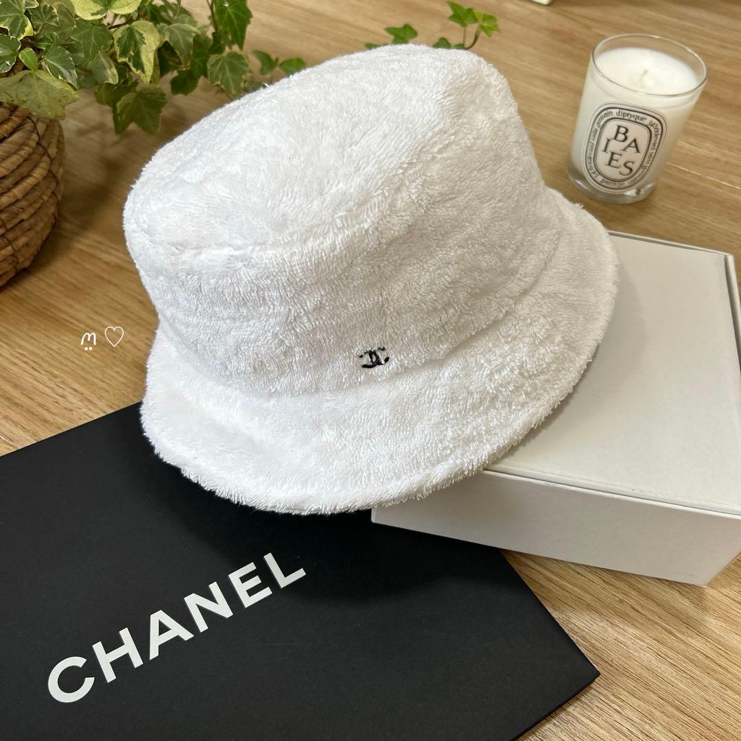 CHANELシャネル　ココマークテリークロスバケットハットM　ホワイトパイル帽子