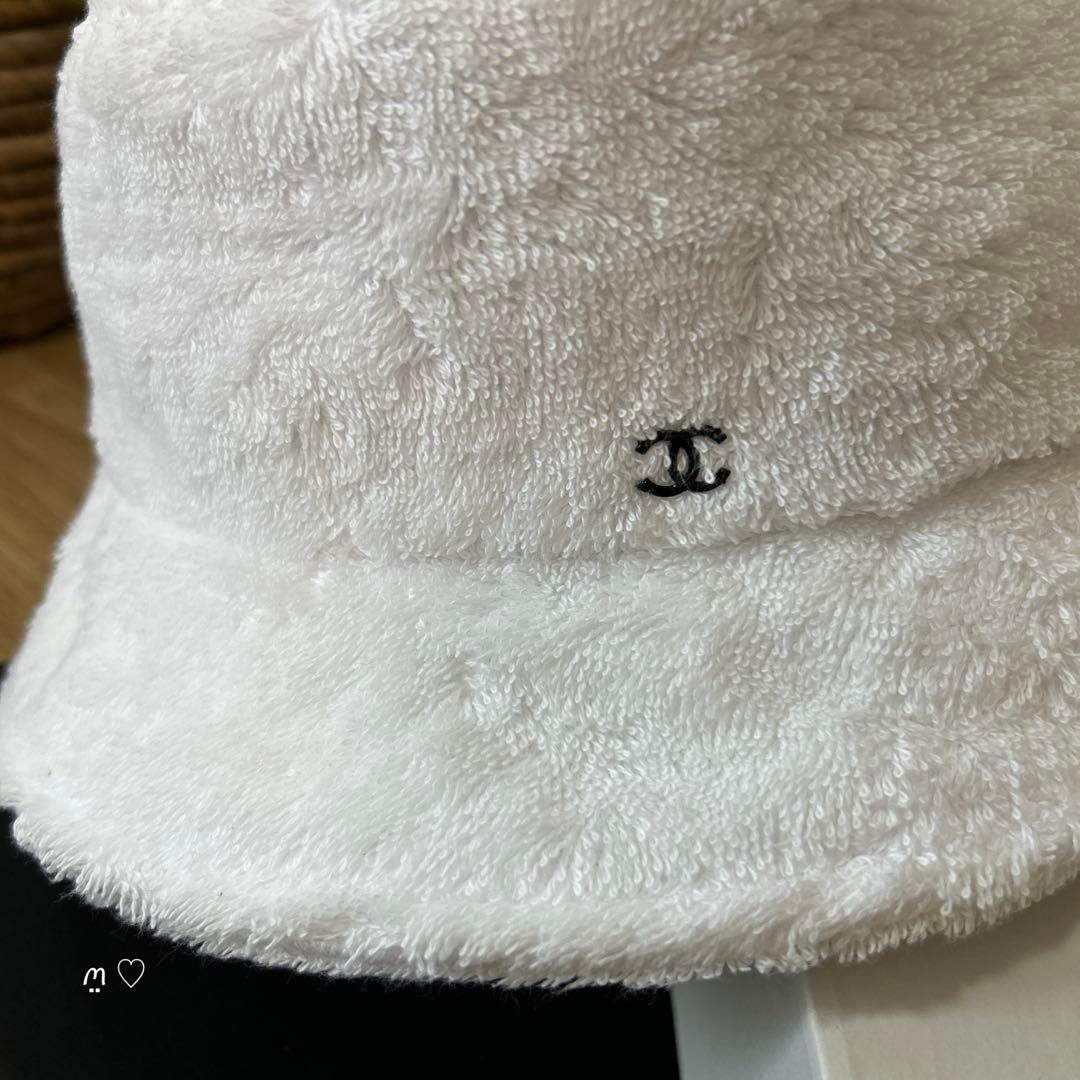 CHANELシャネル　ココマークテリークロスバケットハットM　ホワイトパイル帽子