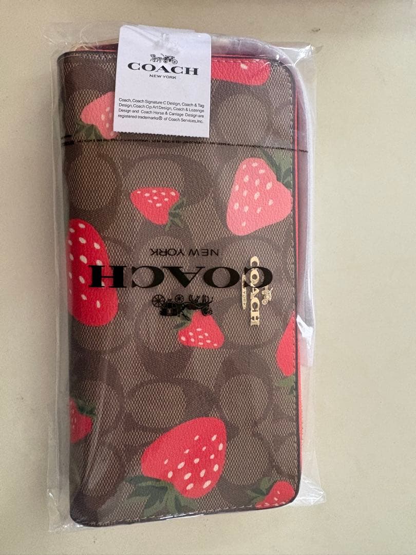 コーチ COACH 長財布 いちご