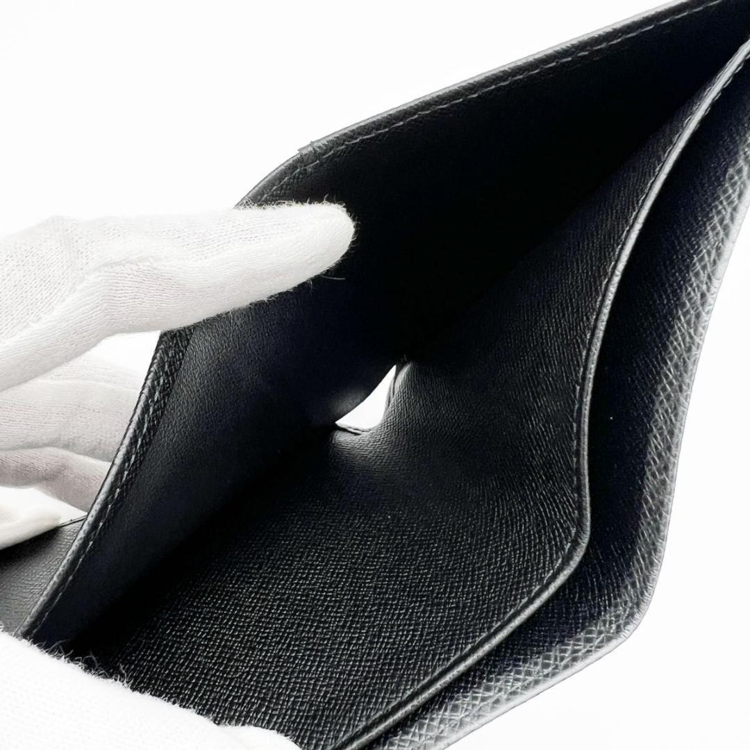 【使用わずか】ヴィトン タイガ 二つ折り コンパクト 財布 黒 ブラック