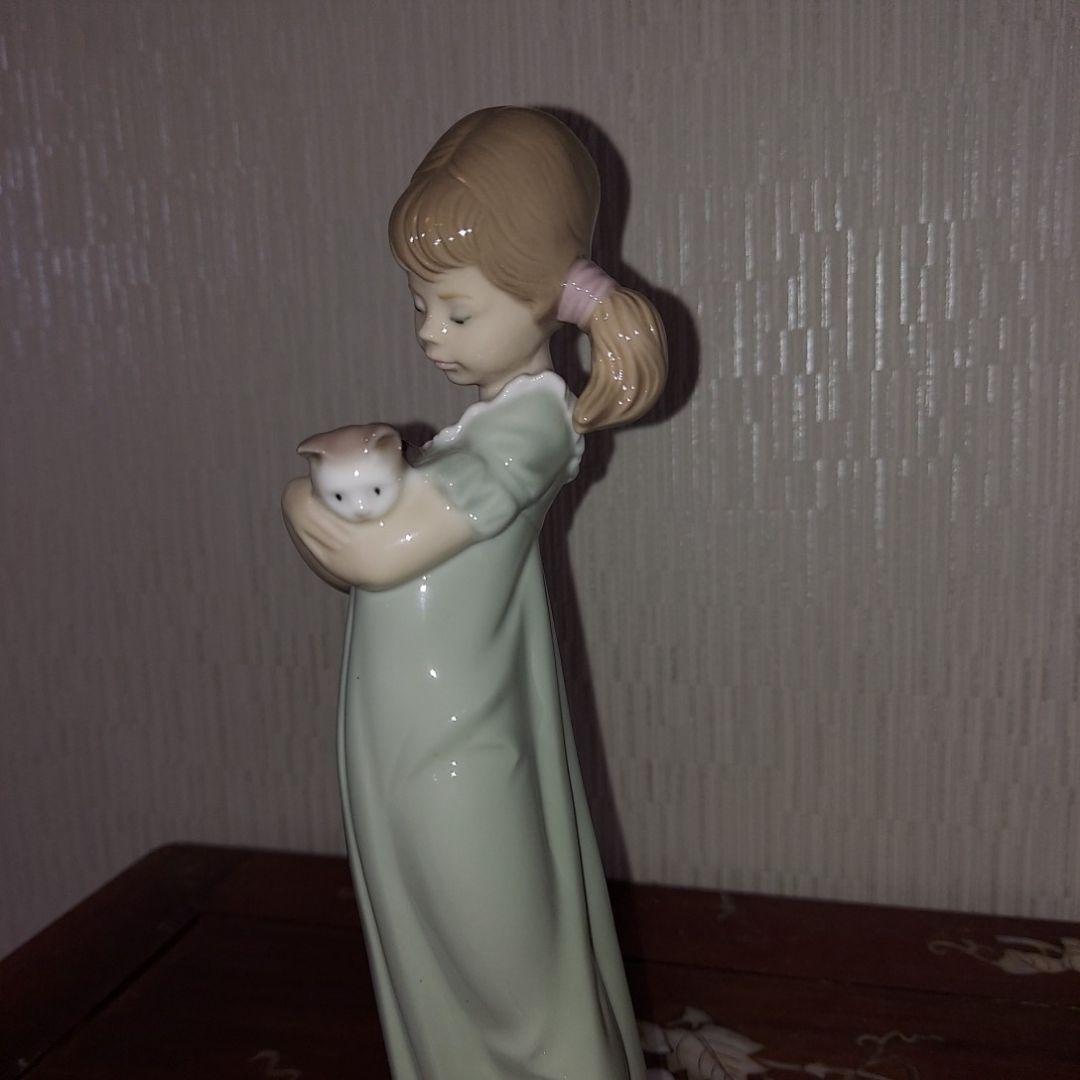 週末セール　私のことも忘れないで　リヤドロ　子猫　少女