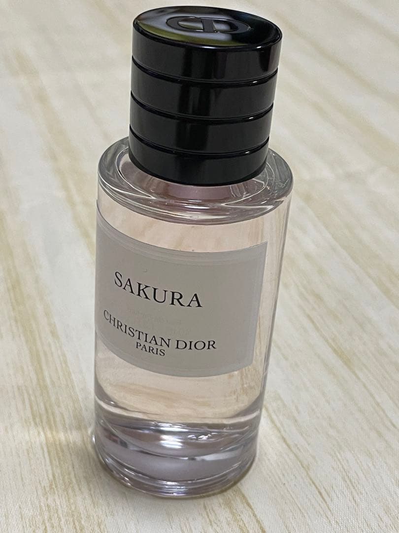 DIOR メゾンクリスチャンディオール　ROSE KABUKI 香水