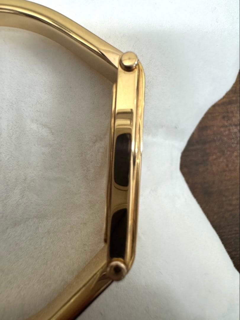 美品GUCCI 1500L ゴールド/GGシェル文字盤 1Pダイヤ