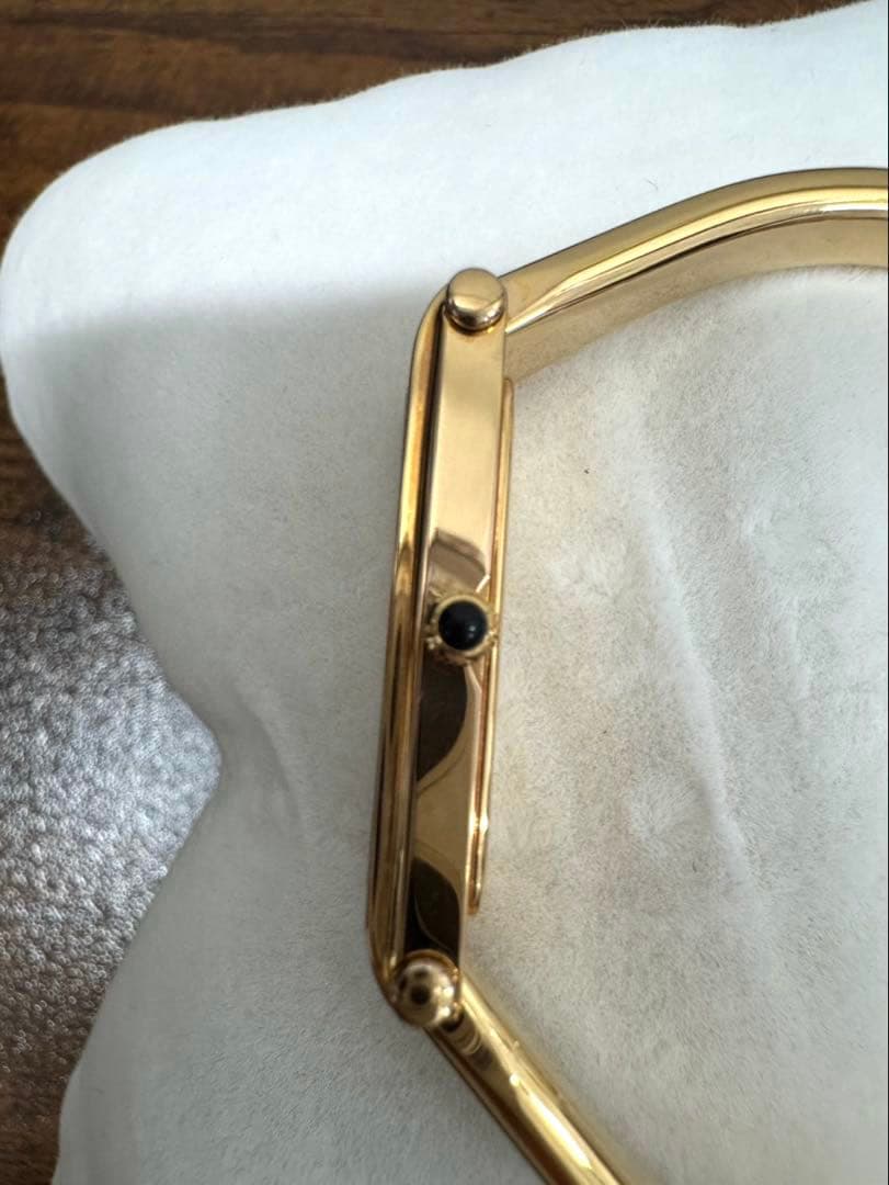 美品GUCCI 1500L ゴールド/GGシェル文字盤 1Pダイヤ