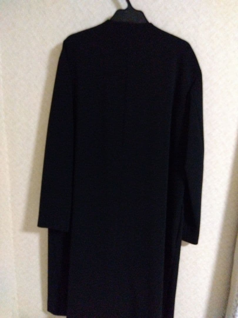 ブラック フロントラッフルコート