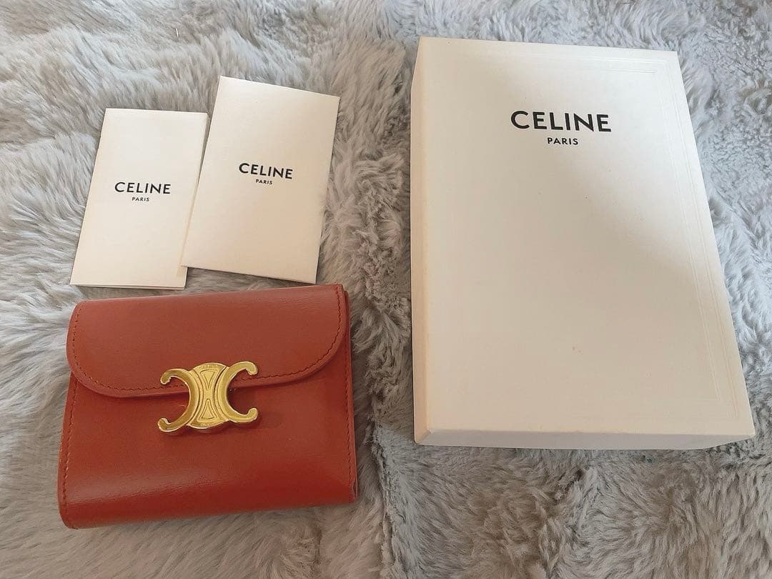 Racine　CELINE 三つ折りトリオンフ財布 テラコッタ色