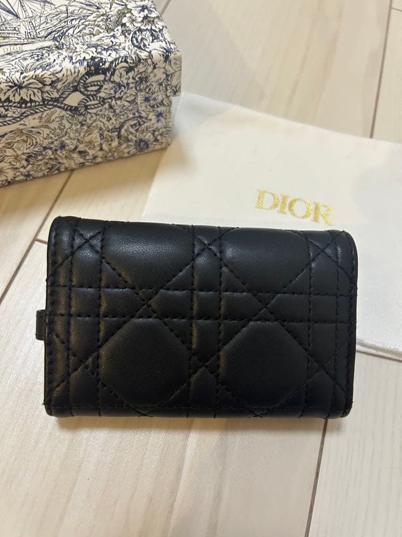 Diorキーケース