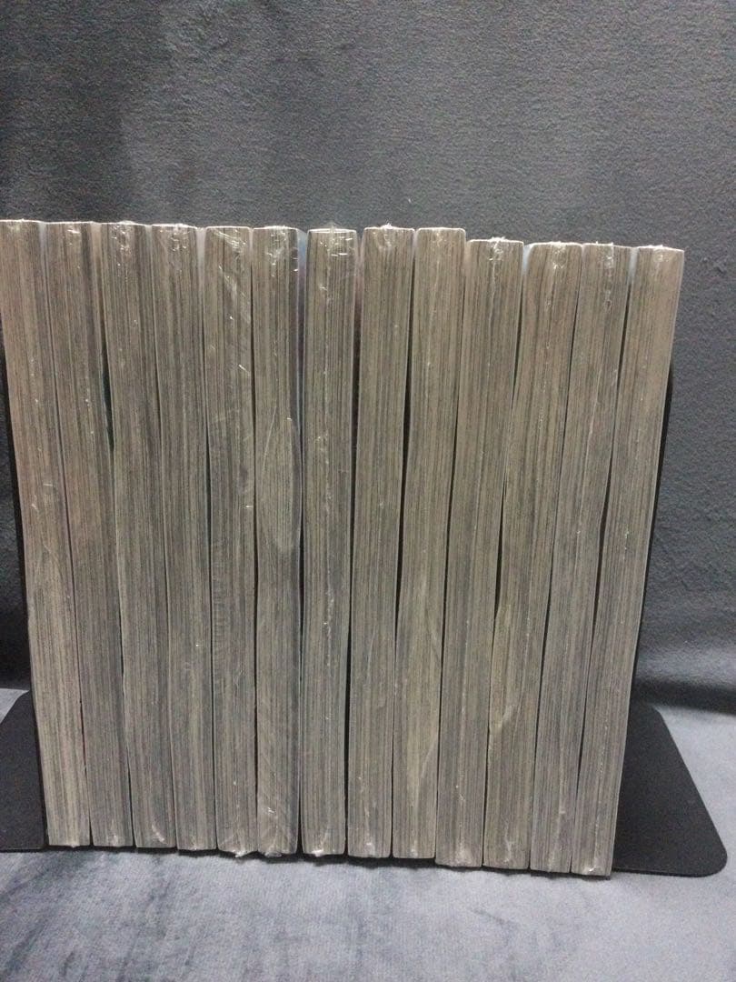 薬屋のひとりごと　英語版　The Apothecary Diaries 1-13