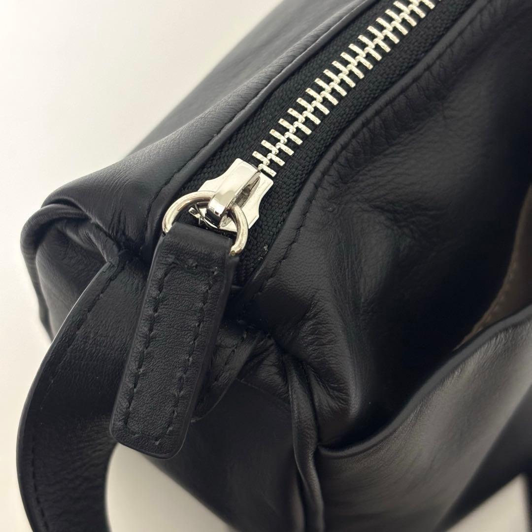 イアパピヨネ スワローマチショルダーバッグ ブラック