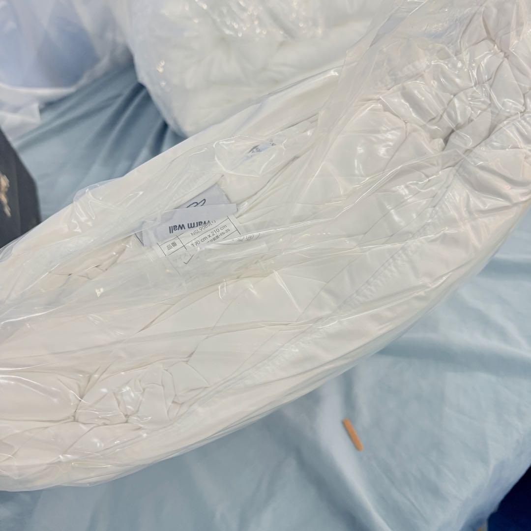 09新品未開封　羽毛布団　190cmx210cm ダブル　掛け布団　100％羽毛