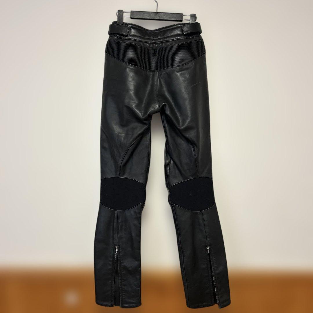 クシタニ レザーパンツ ブーツアウト