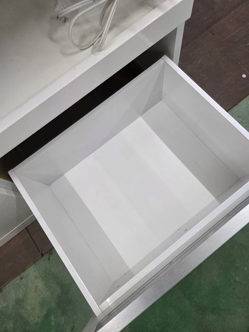 ホワイト 食器棚 ガラス扉