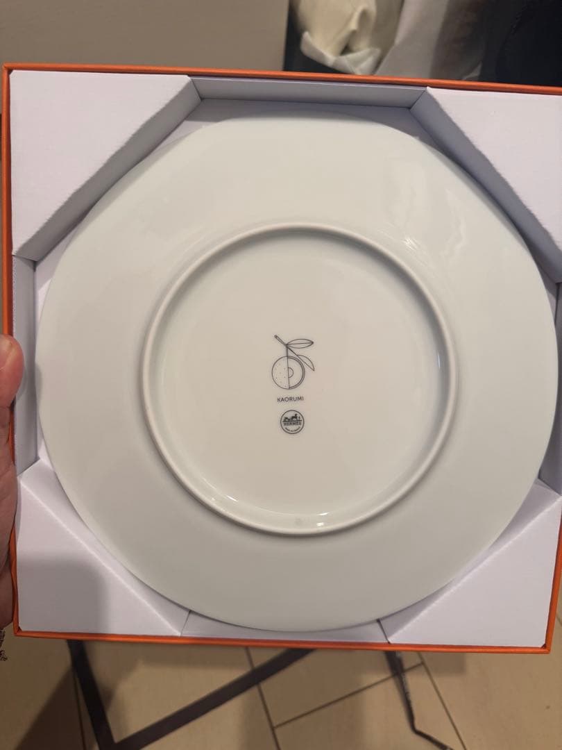 新品未使用　エルメス　新作　プレート　カオルミ