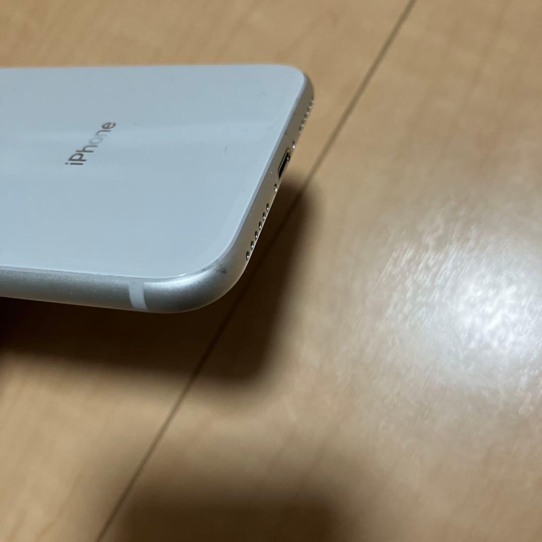 ［B］スマホ iPhone 8