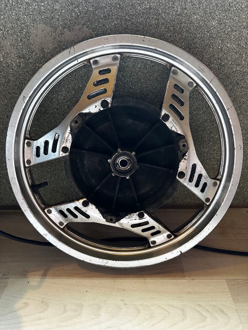HONDA CBX400F 純正フロントホイール