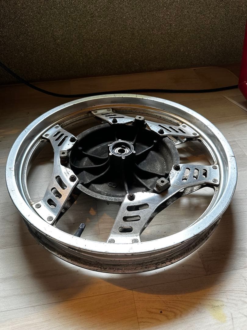 HONDA CBX400F 純正フロントホイール