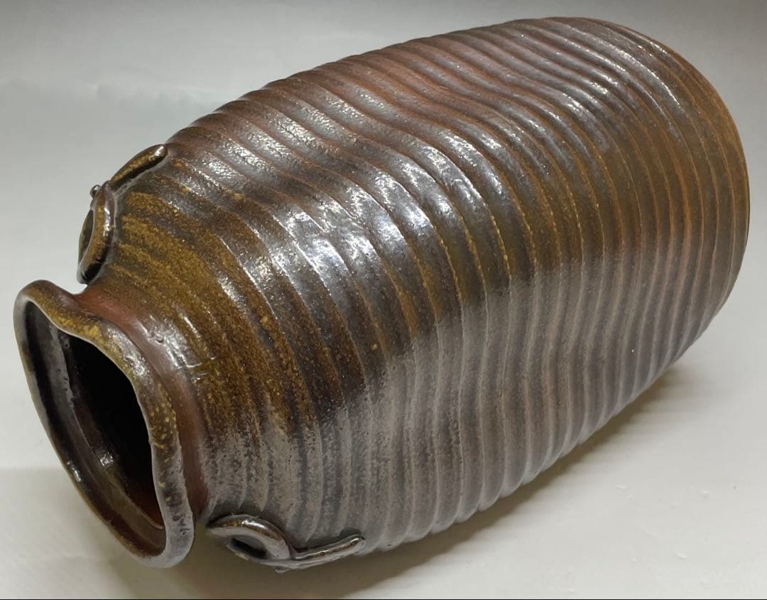 ヨシモ※プロフ必読※古備前　桂又三郎織　結文耳轆轤目ヘコミ花生　G532