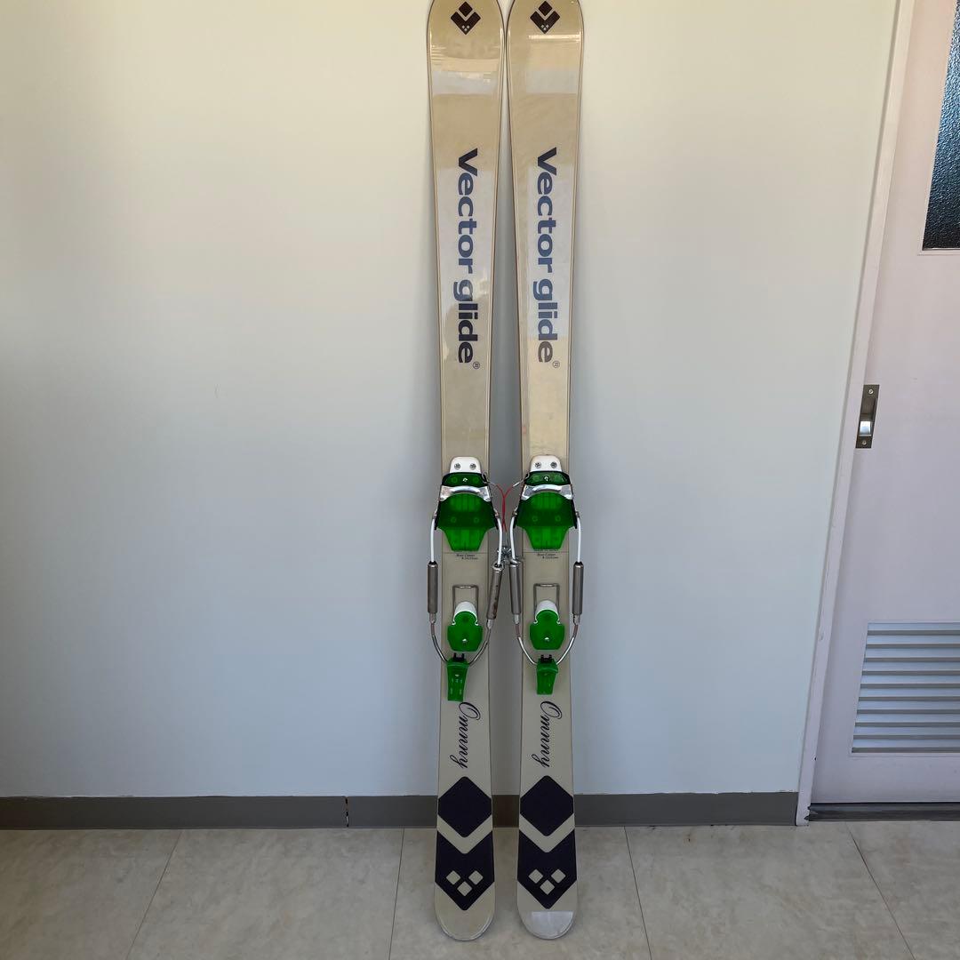 Vector Glide Clarity スキー板 クリーム色
