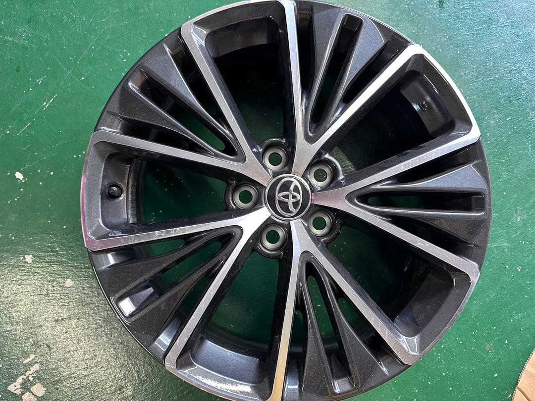 新車外し　19インチホイール　60プリウス　純正ホイール