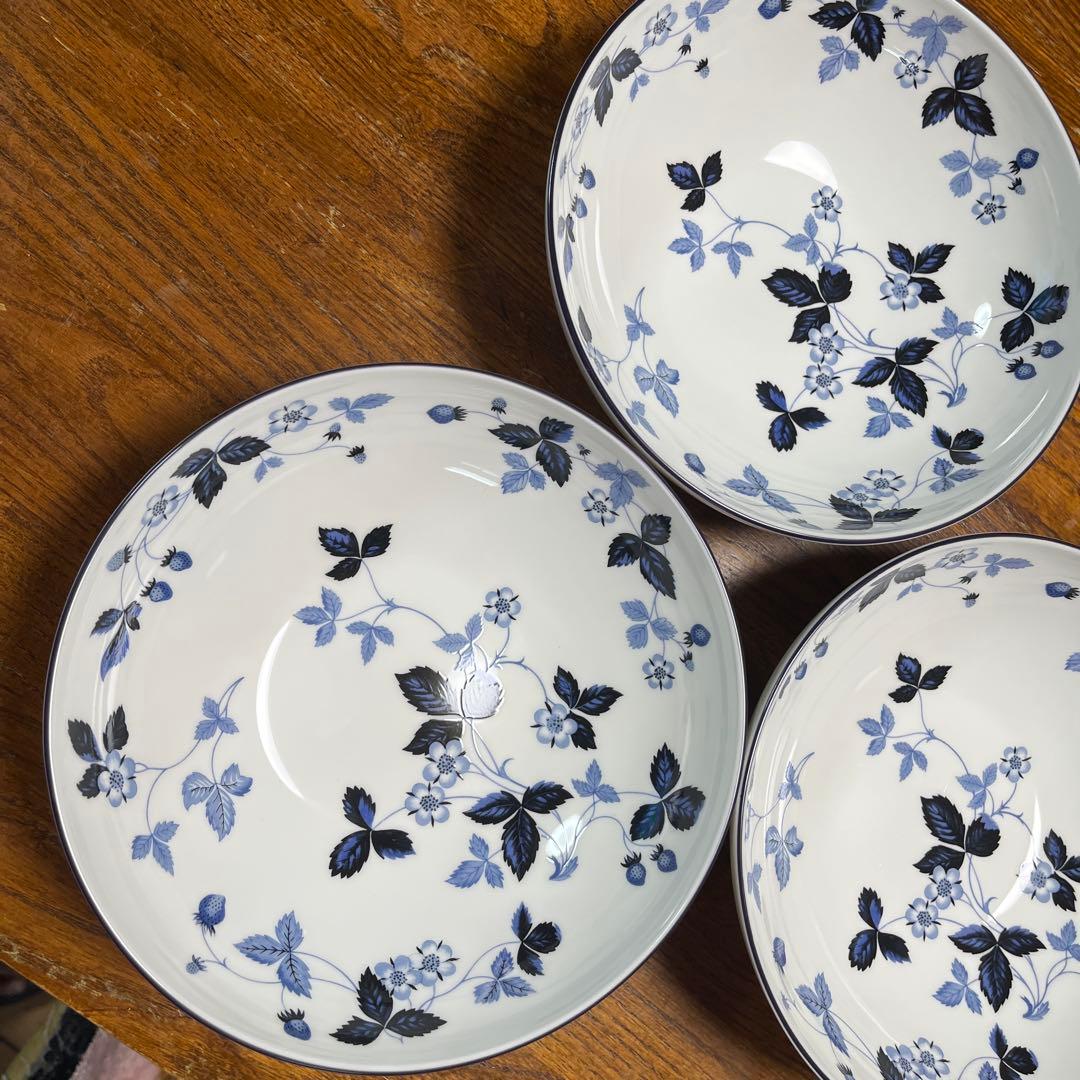 ウェッジウッドワイルドストロベリーインクブルー深皿3枚セット