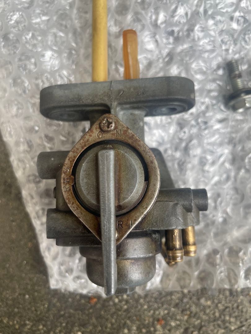 K*4様 フューエル コック 初期型