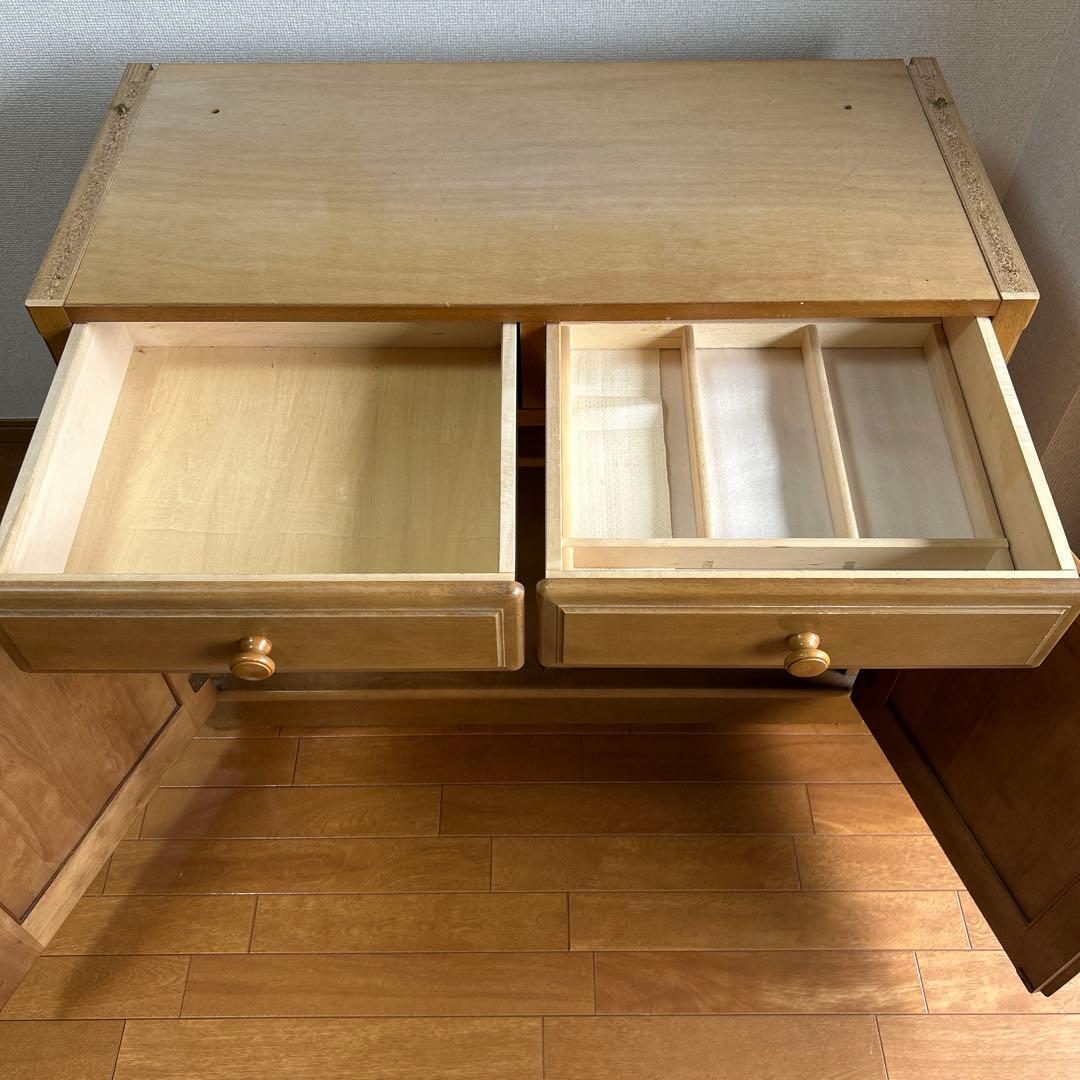 【KARIMOKU カリモク】 木製食器棚 ガラス扉 5段