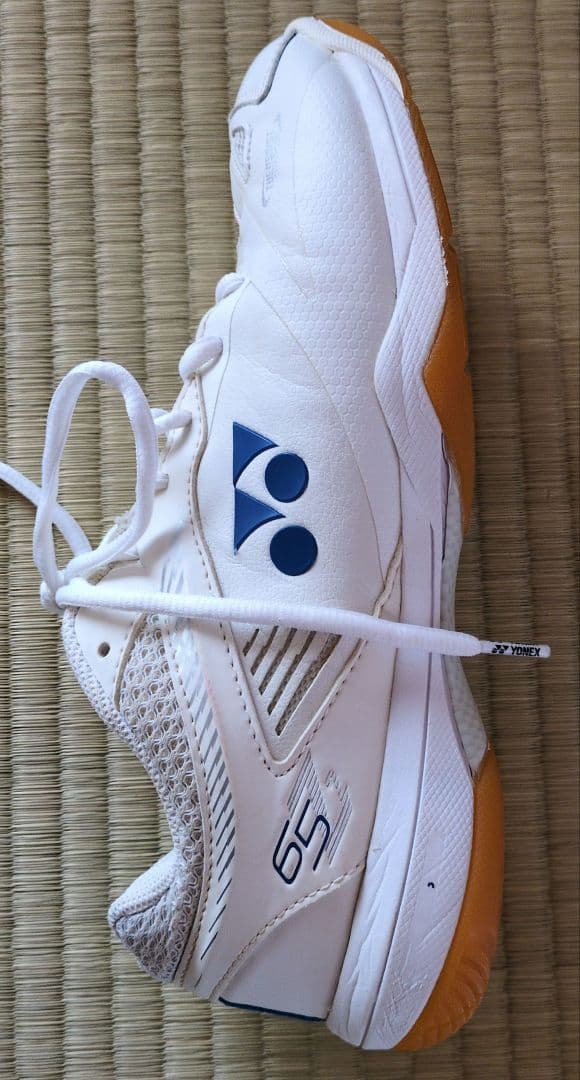 【中古品】ヨネックス バドミントンシューズ ホワイト【75周年記念】