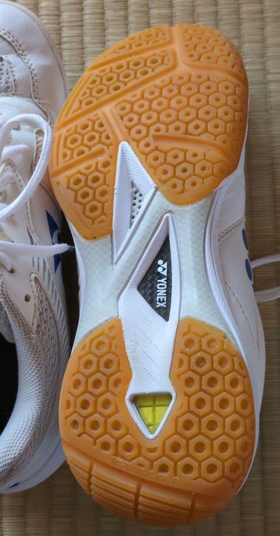 【中古品】ヨネックス バドミントンシューズ ホワイト【75周年記念】