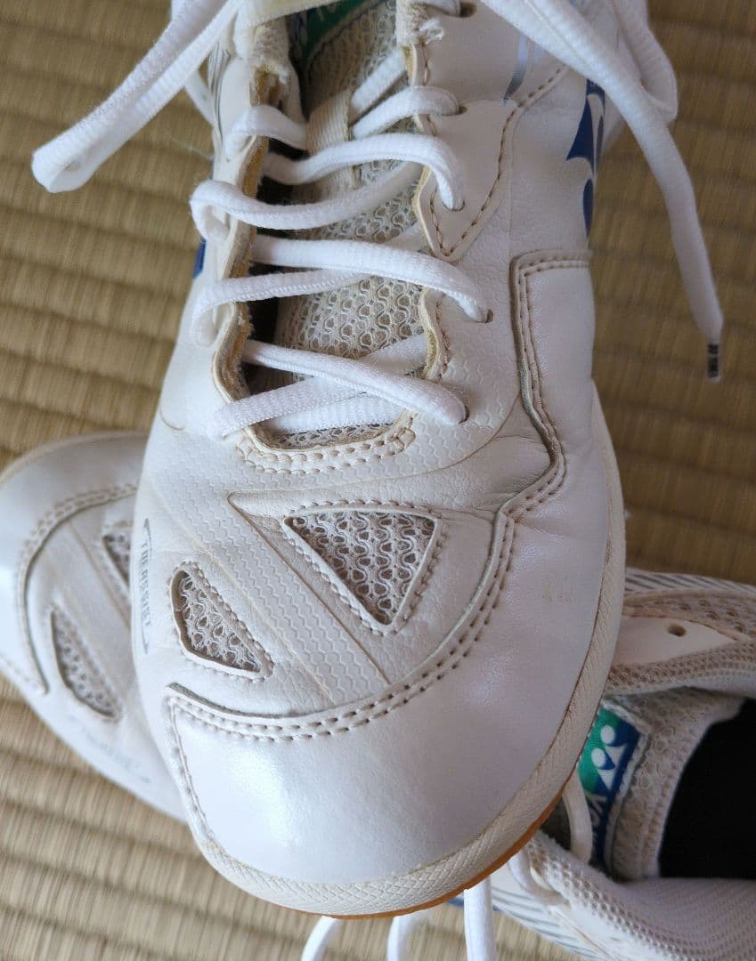 【中古品】ヨネックス バドミントンシューズ ホワイト【75周年記念】